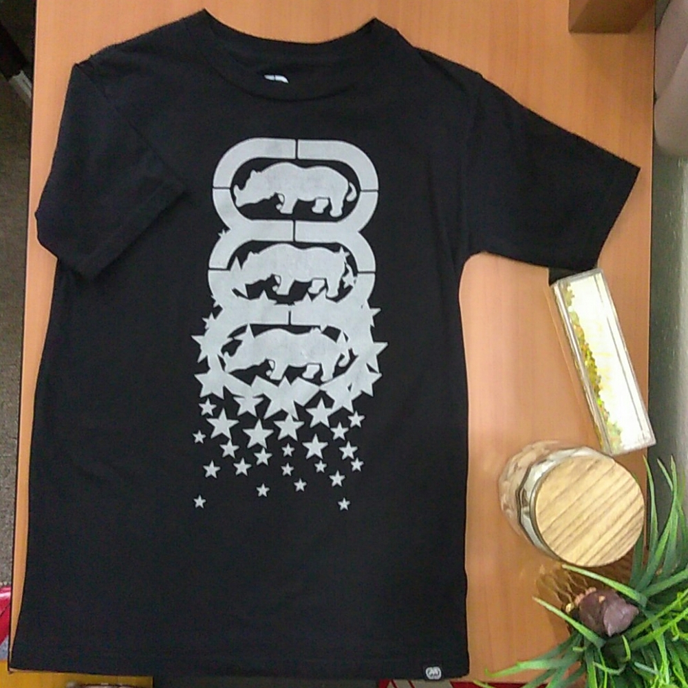 Ecko unltd boys cotton t shirt. Like new! Size L👕